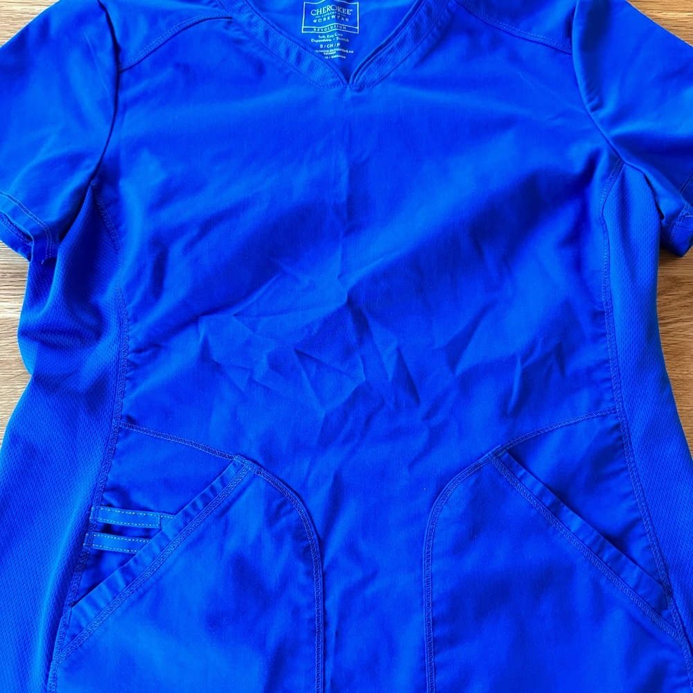 Cherokee scrub top royal blue